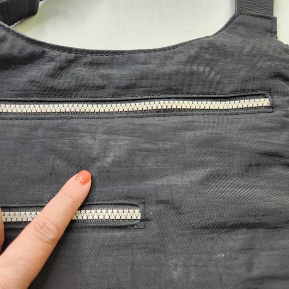 Baggallini Zipper Pocket Crossbody Black Adjustable Strap Lightweight Hobo Bag - Picture 8 of 9